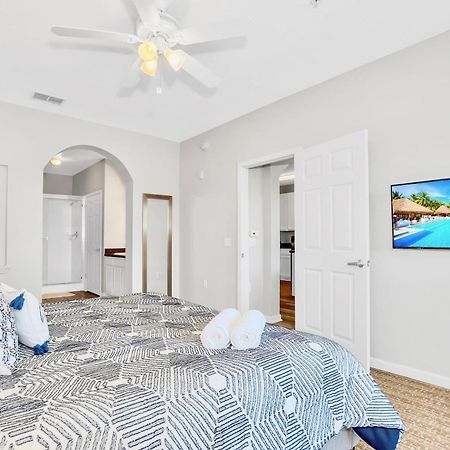 Modern 3Br Near Disney - Pool And Hot Tub! ออร์ลันโด ภายนอก รูปภาพ