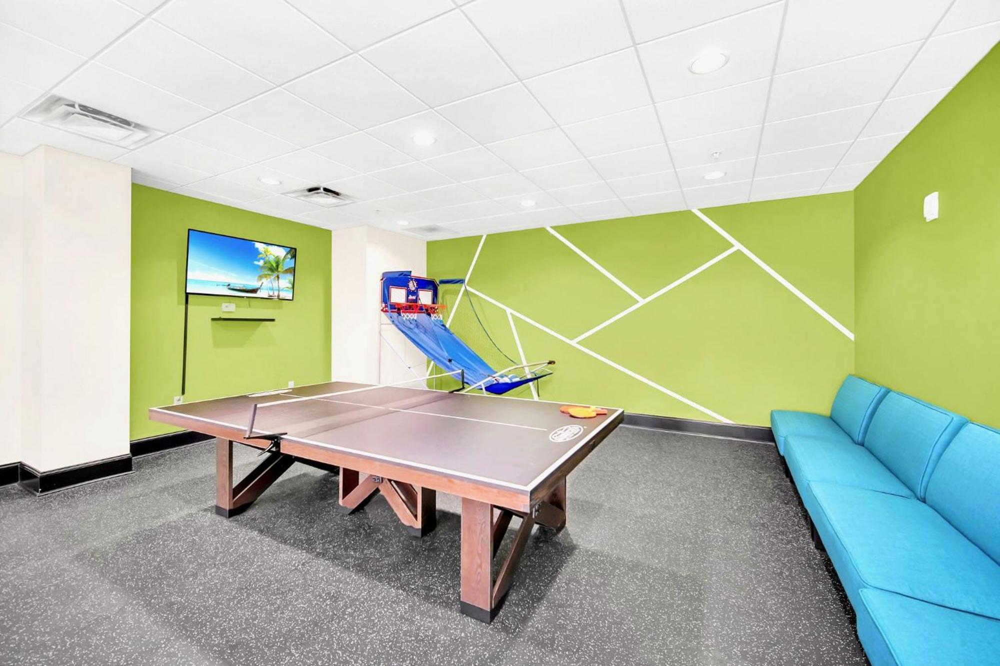 Modern 3Br Near Disney - Pool And Hot Tub! ออร์ลันโด ภายนอก รูปภาพ
